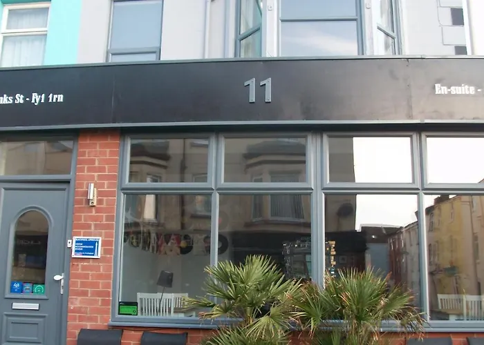 Hotel 11 Blackpool Strictly Over 25S No Party People